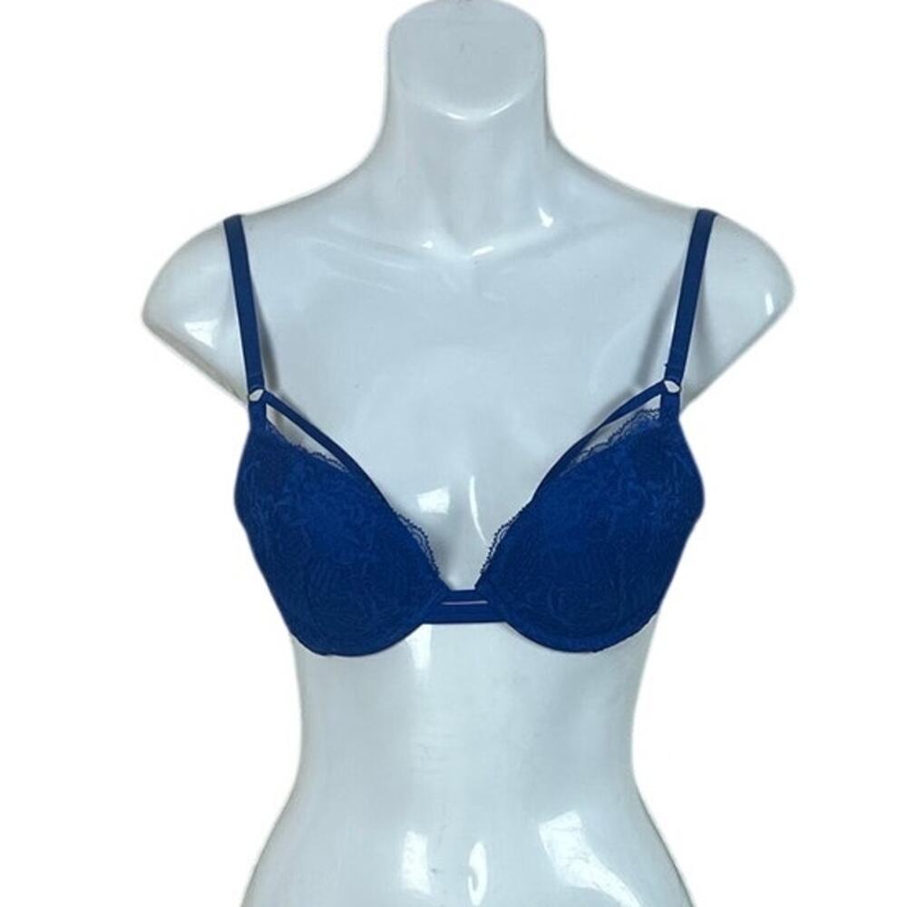 Victoria’s Secret Push Up Blue Lace Bra size 32B